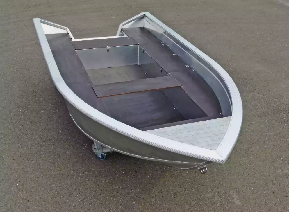 Алюминиевая лодка  Неман-420 в Хабаровске
