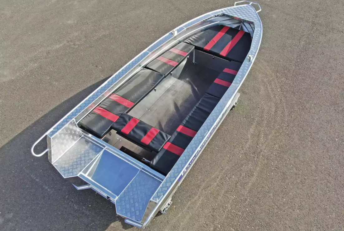 Алюминиевая лодка Wyatboat-390РМ увеличенный борт в Хабаровске