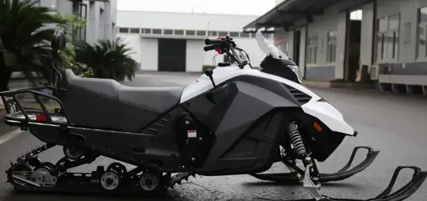 Снегоход ULAR 220 в Хабаровске