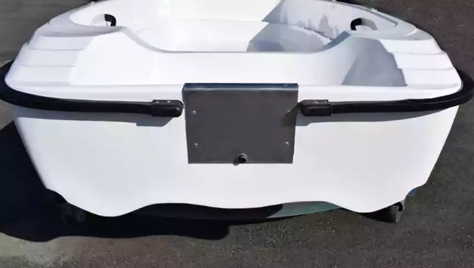 Стеклопластиковая лодка Пингвин (тримаран) в Хабаровске