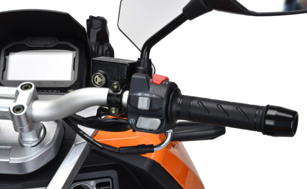 Скутер MOTOLAND (МОТОЛЕНД) T-MAX 150 в Хабаровске