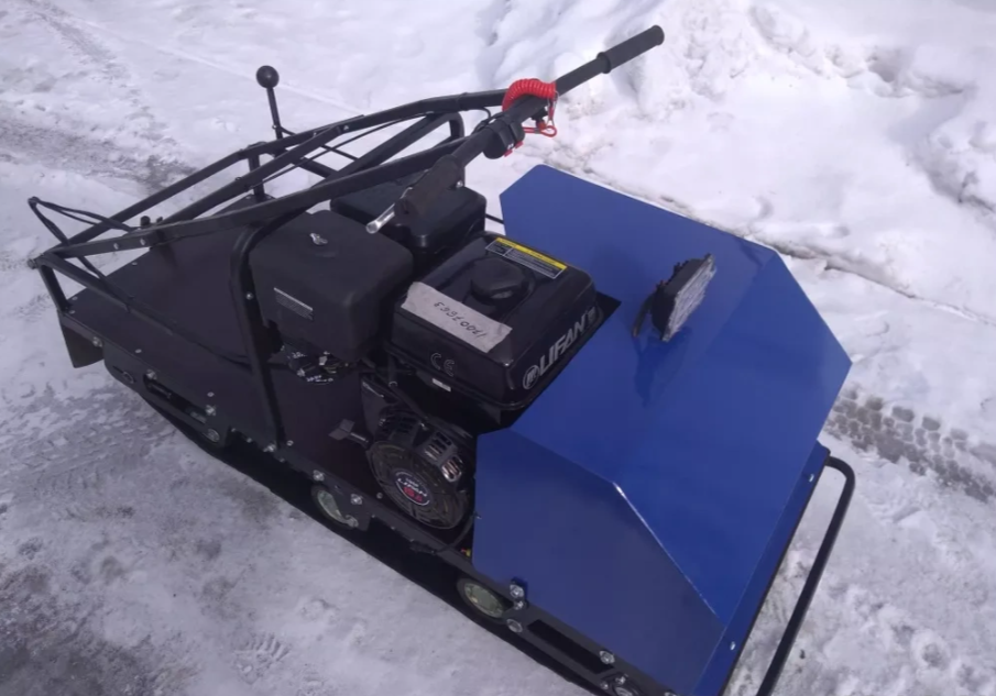 Мотобуксировщик AhtaR ЗИМА с реверсом (задний ход) в Хабаровске