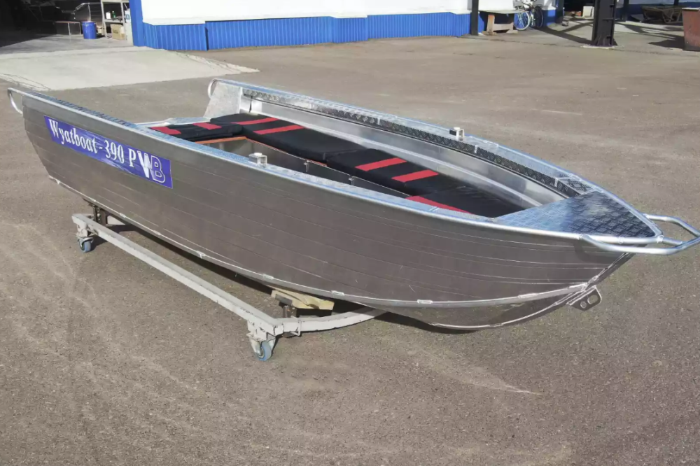 Алюминиевая лодка Wyatboat-390РМ увеличенный борт в Хабаровске