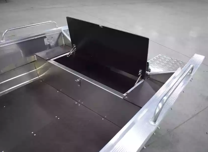 Алюминиевая лодка  Wyatboat-430 Р в Хабаровске