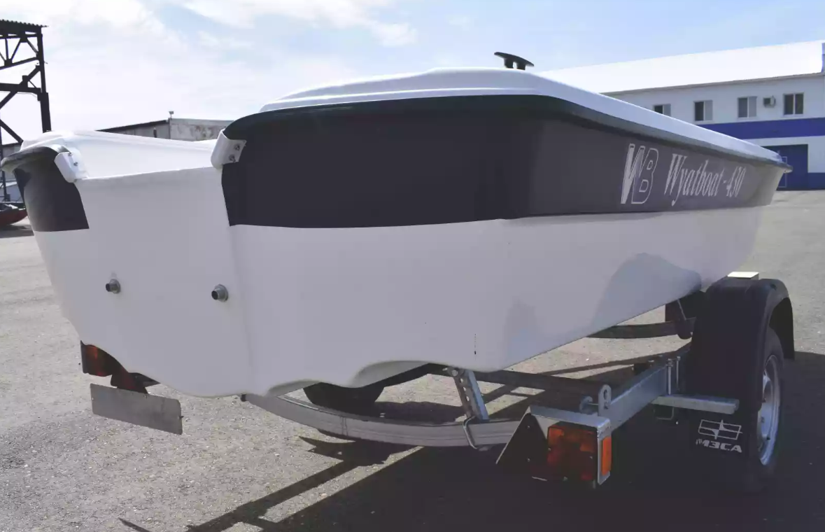 Стеклопластиковая лодка Wyatboat 430 тримаран в Хабаровске