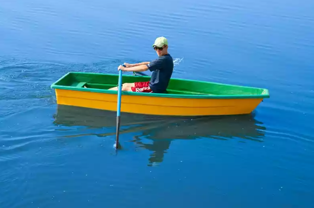 Стеклопластиковая лодка Малютка в Хабаровске