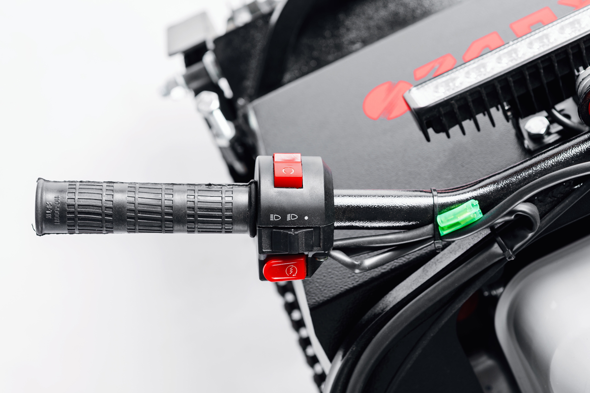 МОТОБУКСИРОВЩИК IKUDZO 1100/380 К8 в Хабаровске