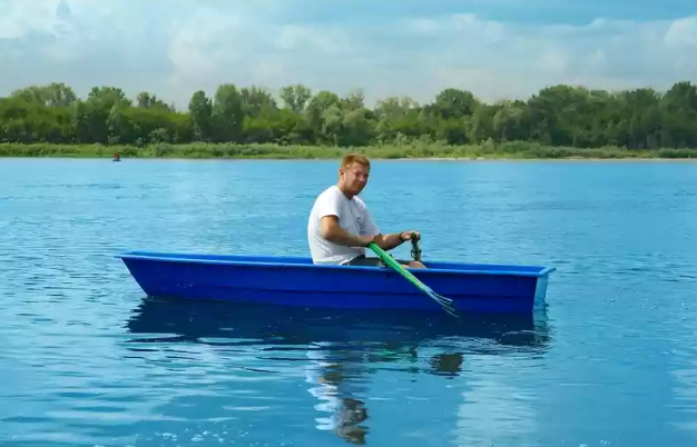 Стеклопластиковая лодка Малютка в Хабаровске