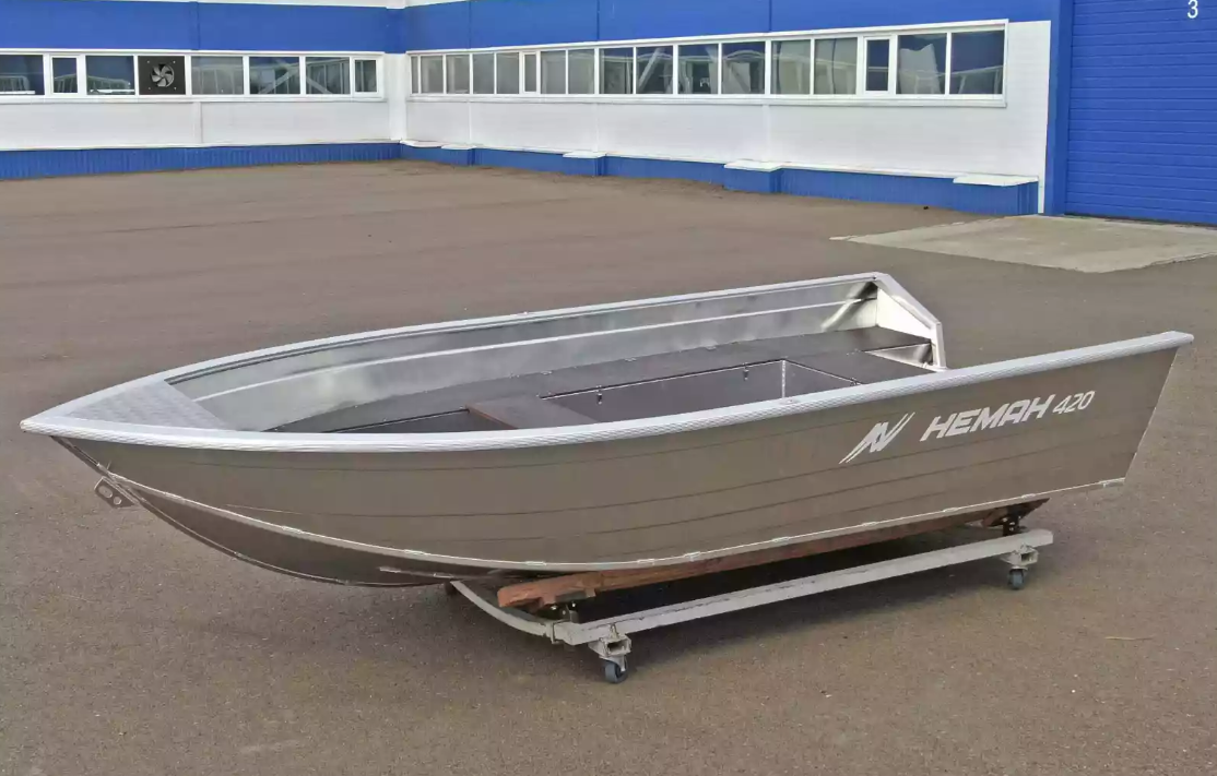 Алюминиевая лодка  Неман-420 в Хабаровске