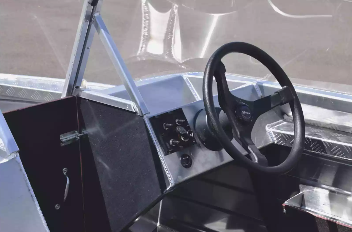 Алюминиевая лодка Wyatboat-390 DCM в Хабаровске