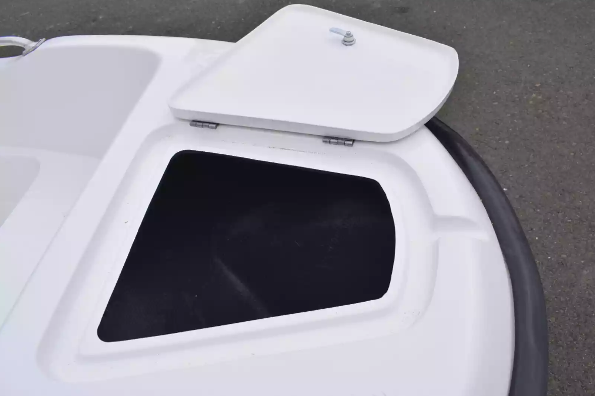 Стеклопластиковая лодка Пингвин New (тримаран) в Хабаровске