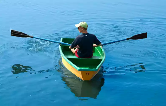 Стеклопластиковая лодка Малютка в Хабаровске