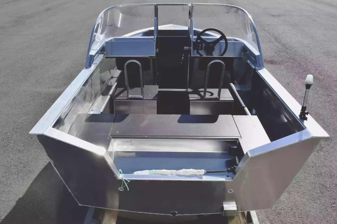 Алюминиевая лодка  Неман-400 DCM в Хабаровске