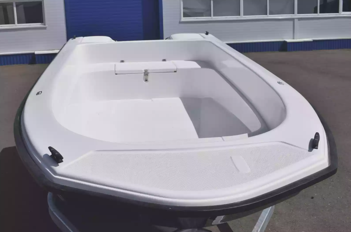 Стеклопластиковая лодка Wyatboat 430 тримаран в Хабаровске