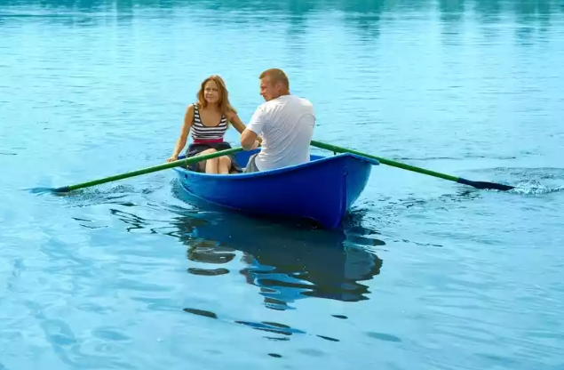 Стеклопластиковая лодка Дельфин в Хабаровске