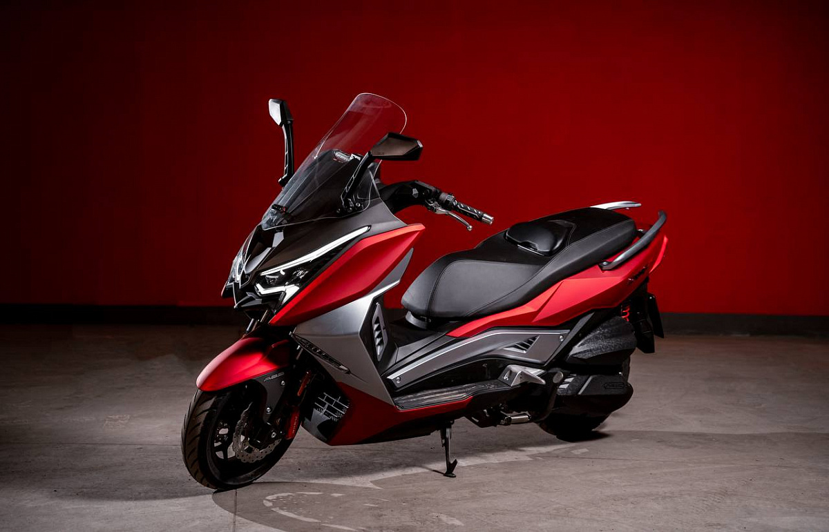 МАКСИСКУТЕР ARIIC 318 в Хабаровске