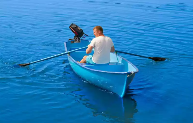 Стеклопластиковая лодка Омуль в Хабаровске