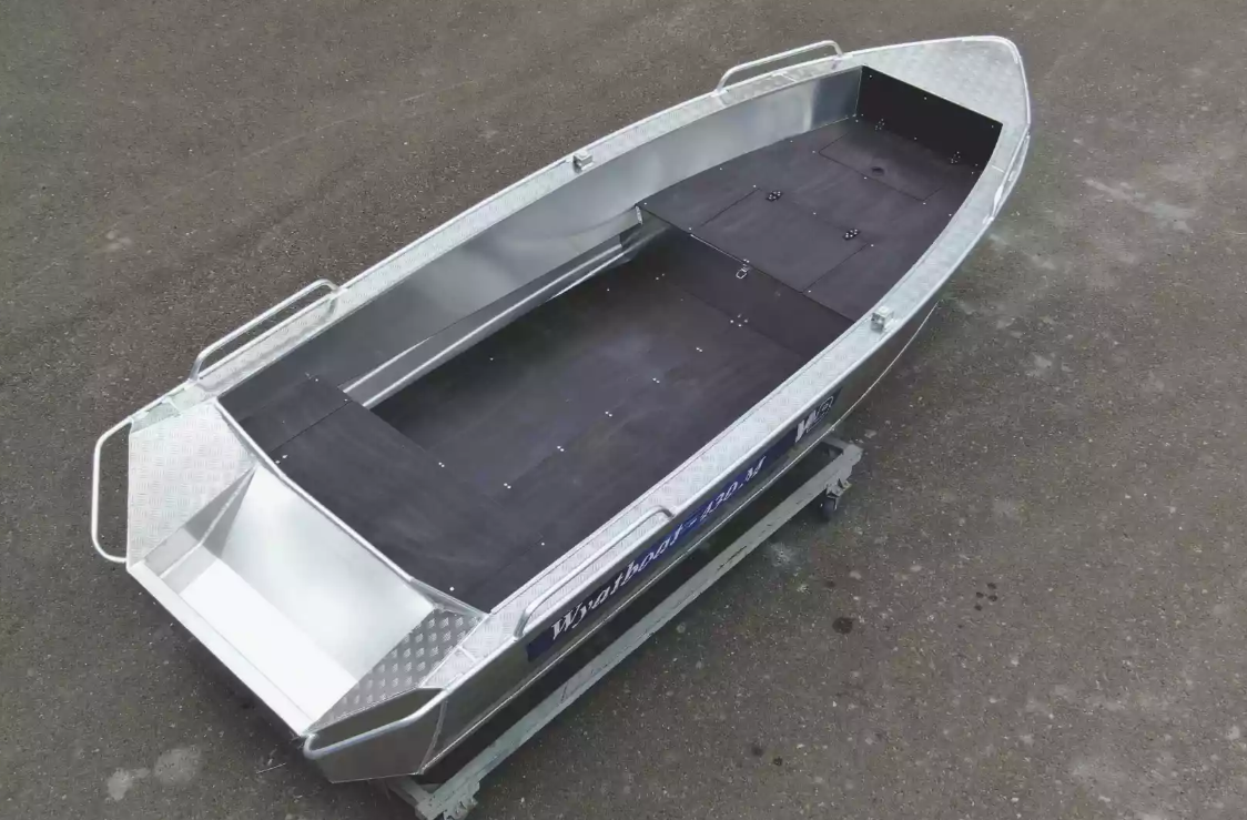 Алюминиевая лодка  Wyatboat-430М FISH в Хабаровске