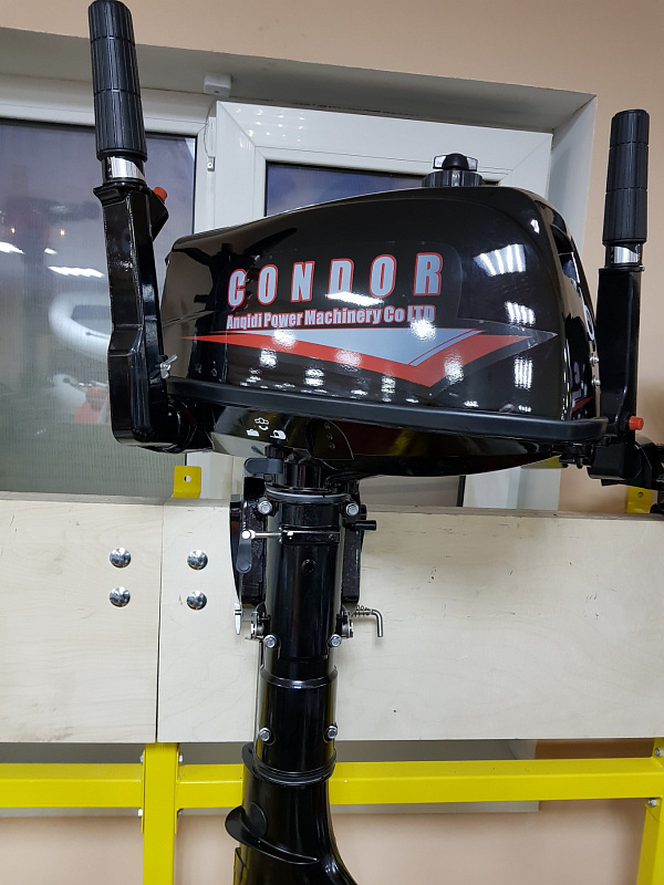 Лодочный мотор Condor T5HS с баком 12 л. в Хабаровске