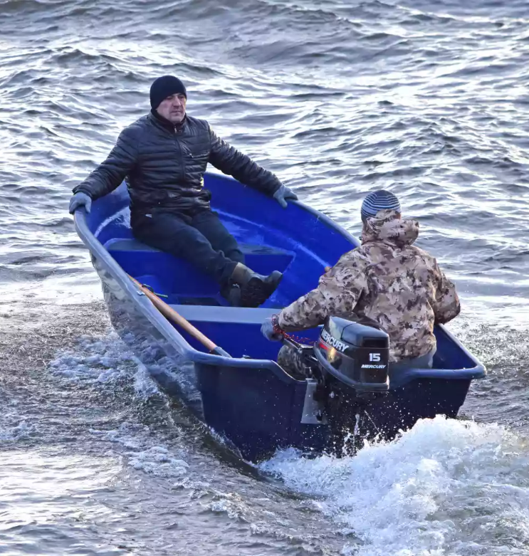 Стеклопластиковая лодка Neman-340 (тримаран) в Хабаровске