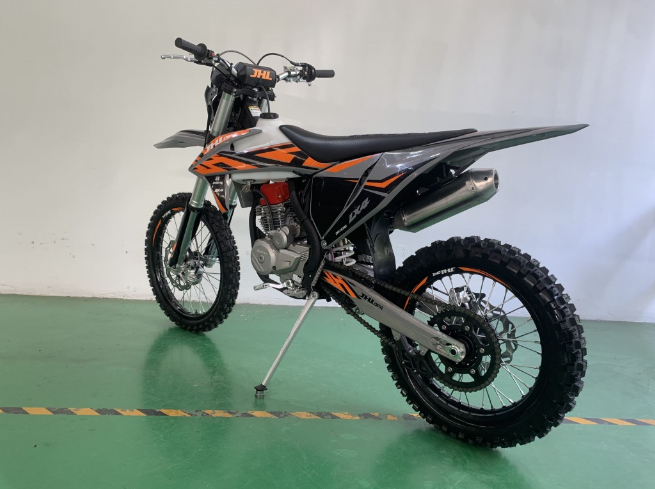 Мотоцикл JHLMOTO JHL LX4 CB300RL (175FMN) в Хабаровске