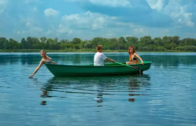 Стеклопластиковая Лодка Голавль в Хабаровске