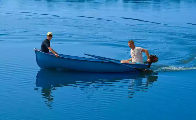 Стеклопластиковая лодка Омуль в Хабаровске