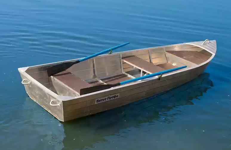 Алюминиевая лодка Вятка-Профи 32 в Хабаровске