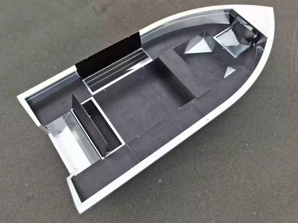 Алюминиевая лодка  Неман-420 в Хабаровске