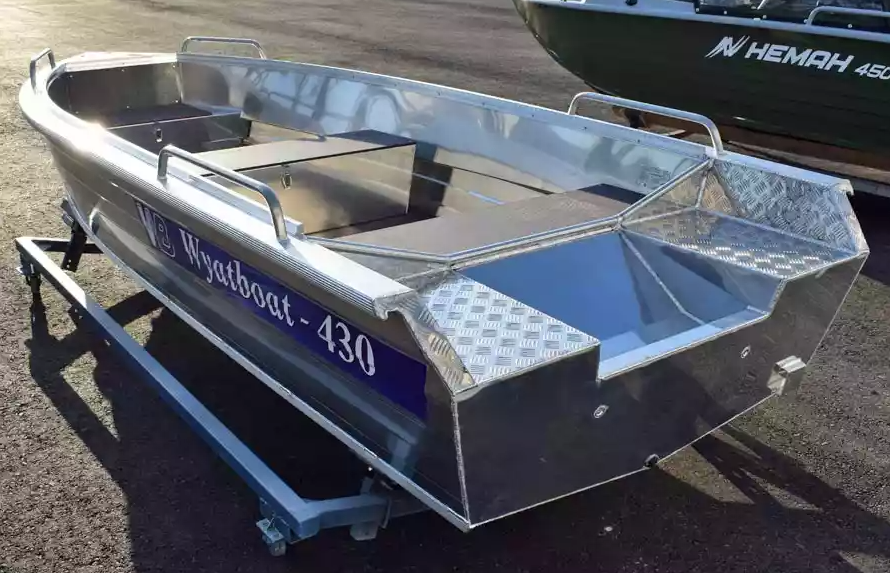 Алюминиевая лодка  Wyatboat-430 Р в Хабаровске