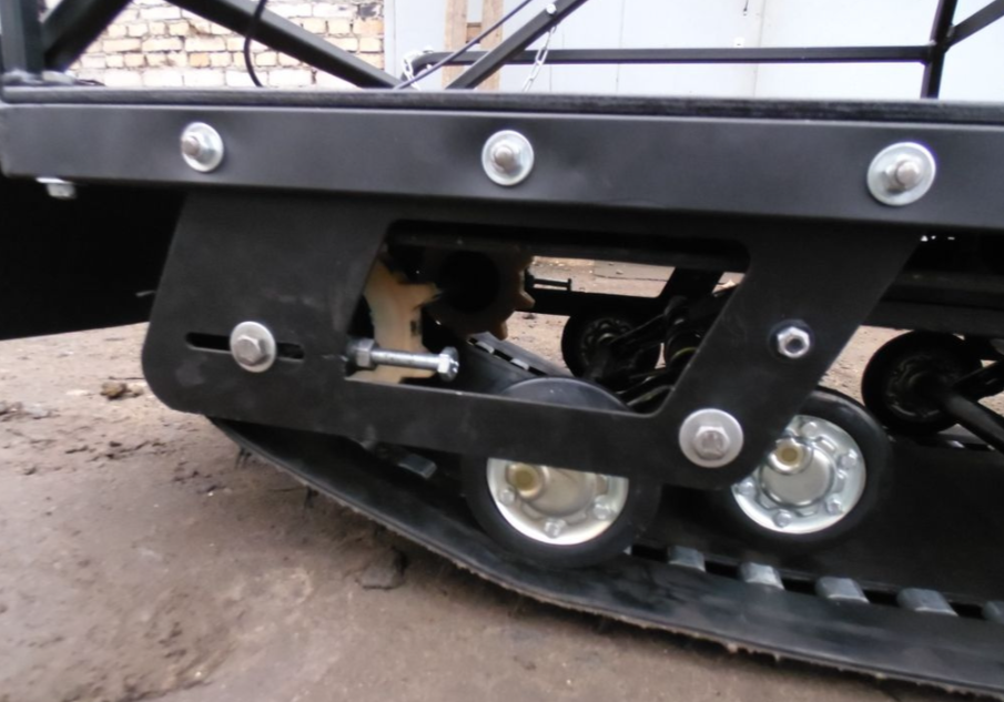 Мотобуксировщик AhtaR Зима 15 л/с с вариатором в Хабаровске