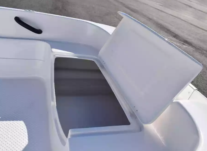 Стеклопластиковая лодка Пингвин (тримаран) в Хабаровске