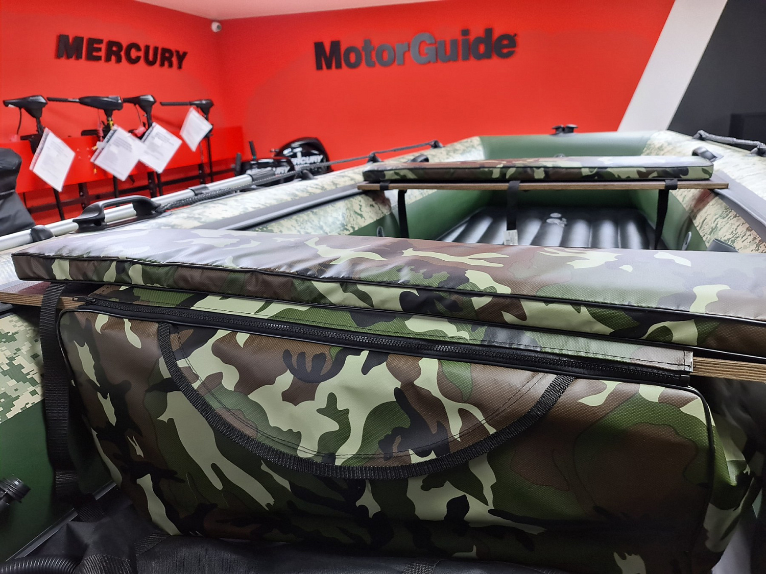 КОМПЛЕКТ МЯГКИХ НАКЛАДОК С СУМКОЙ ДЛЯ ЛОДОК 105Х20 КАМУФЛЯЖ в Хабаровске