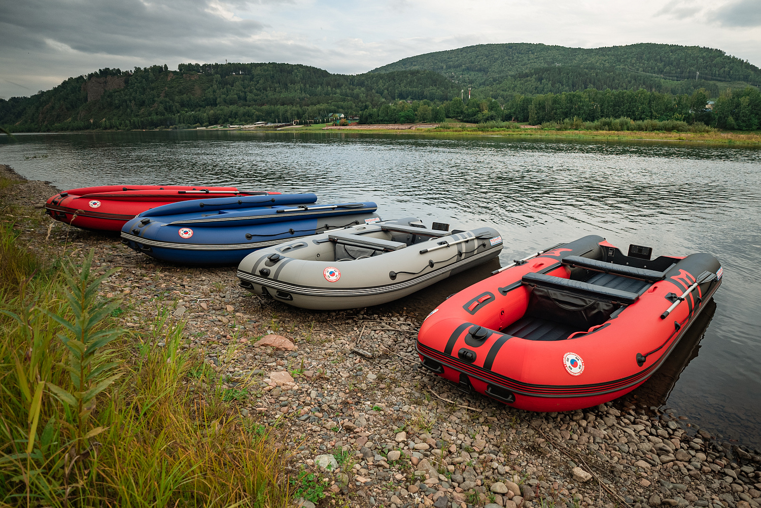 Лодка MISHIMO RIVER FJET PRO 430  под водомет в Хабаровске