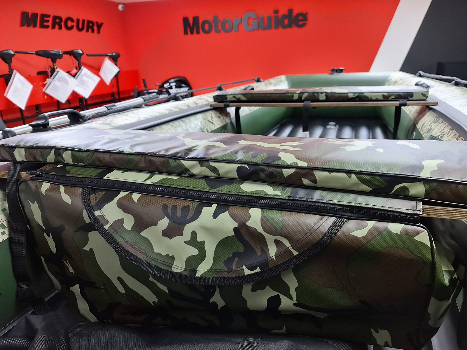 КОМПЛЕКТ МЯГКИХ НАКЛАДОК С СУМКОЙ ДЛЯ ЛОДОК 105Х20 КАМУФЛЯЖ в Хабаровске