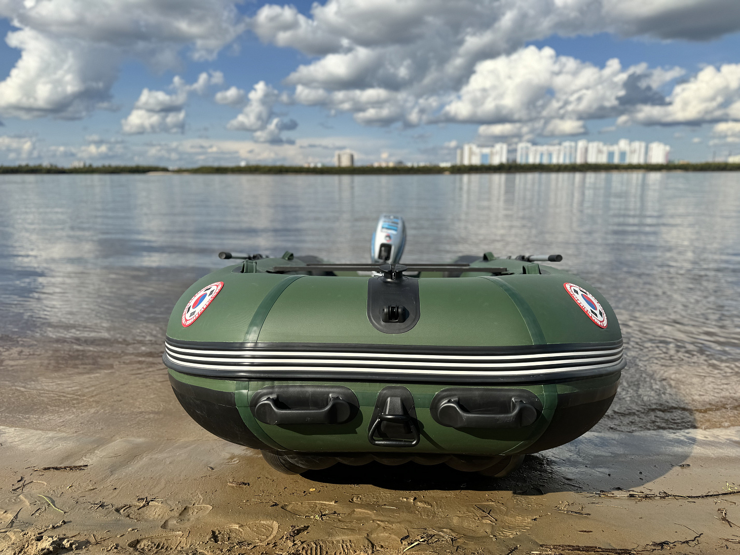 Лодка MISHIMO BIG FLOOR 400 в Хабаровске