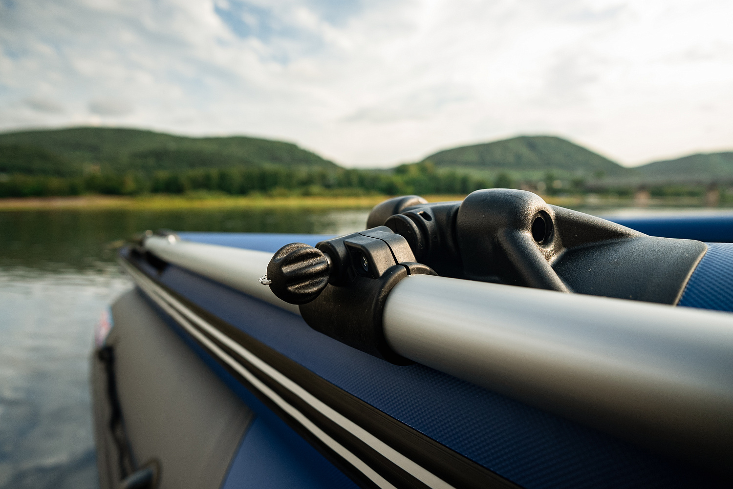 Лодка MISHIMO RIVER FJET PRO 430  под водомет в Хабаровске