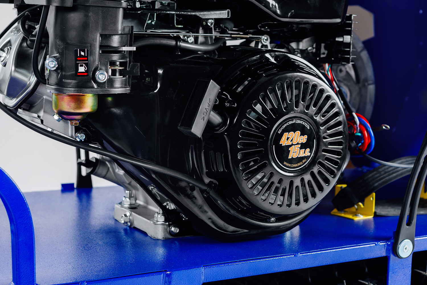 Мотобуксировщик SNOW DOG 17 с эл. запуском (DINKING) в Хабаровске