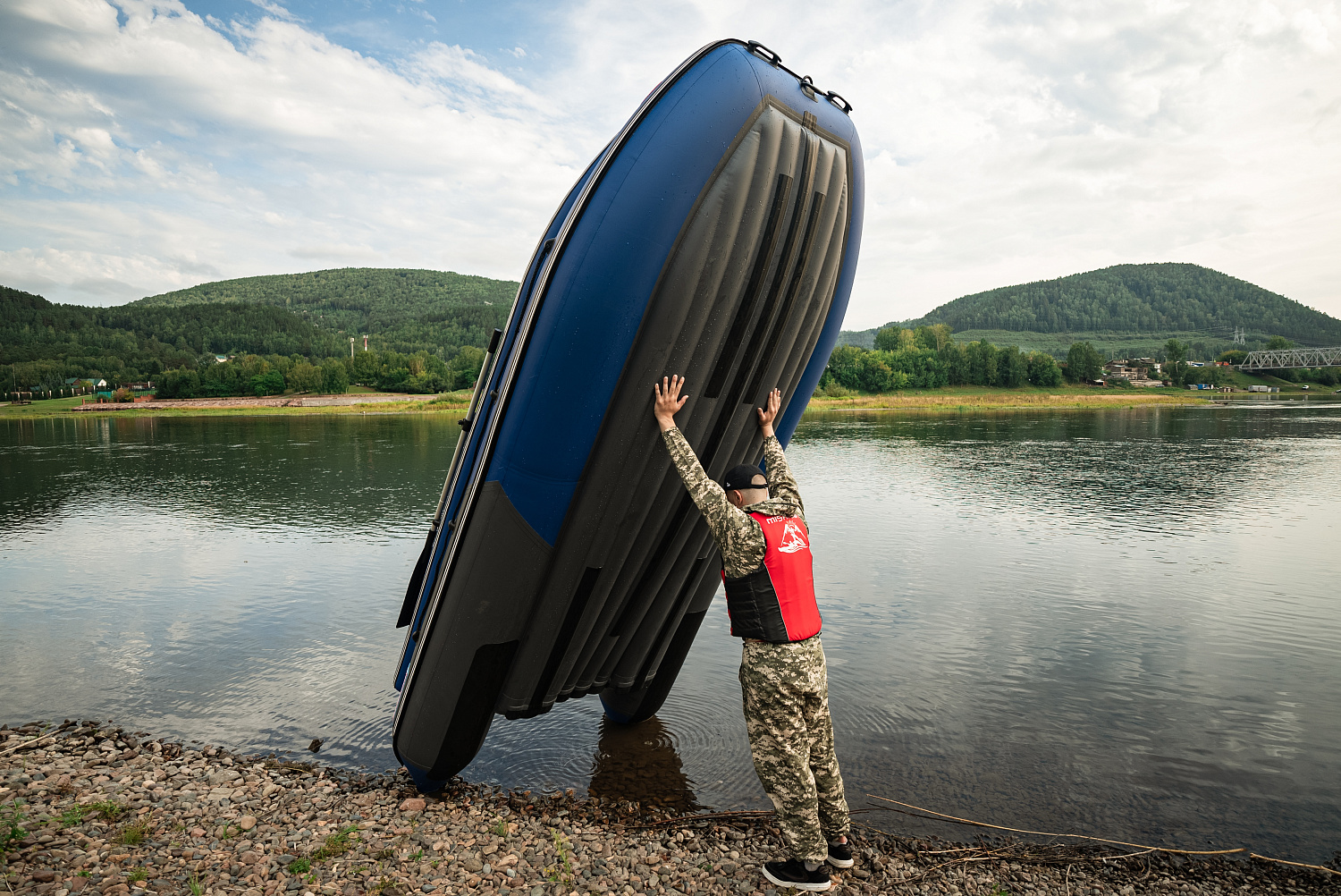 Лодка MISHIMO RIVER FJET PRO 430  под водомет в Хабаровске