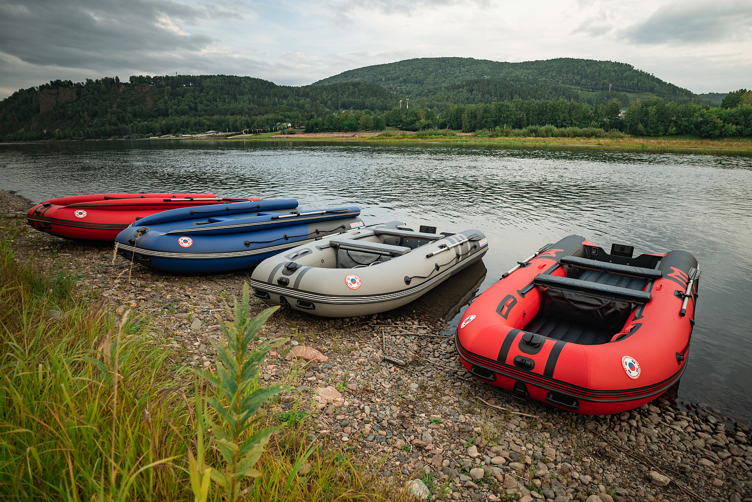 Лодка MISHIMO RIVER FJET PRO 430  под водомет в Хабаровске